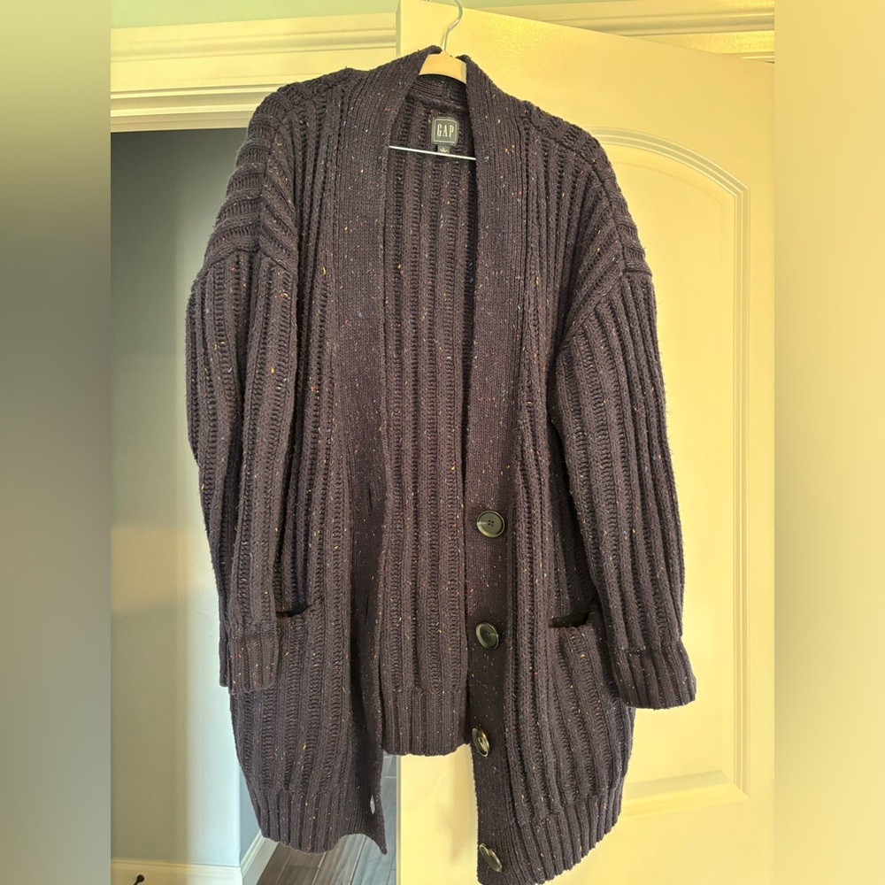 NWOT GAP thick, chunky cardigan - size L